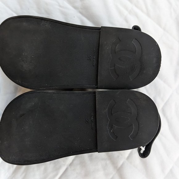 CHANEL - CC Interlocking CC Dad Sandal - Rubber - Black - EU 35 / US 5 - Picture 3 of 13